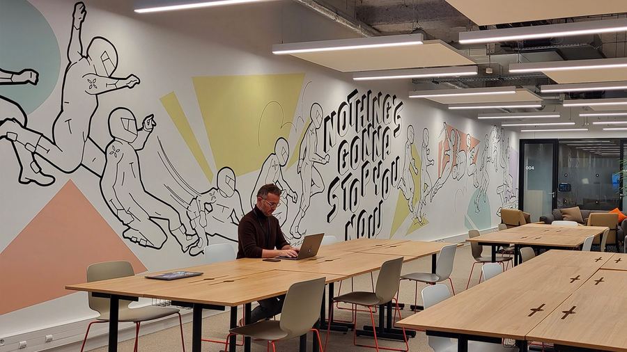 Fresque murale Qonto — Atelier Nickel Chrome