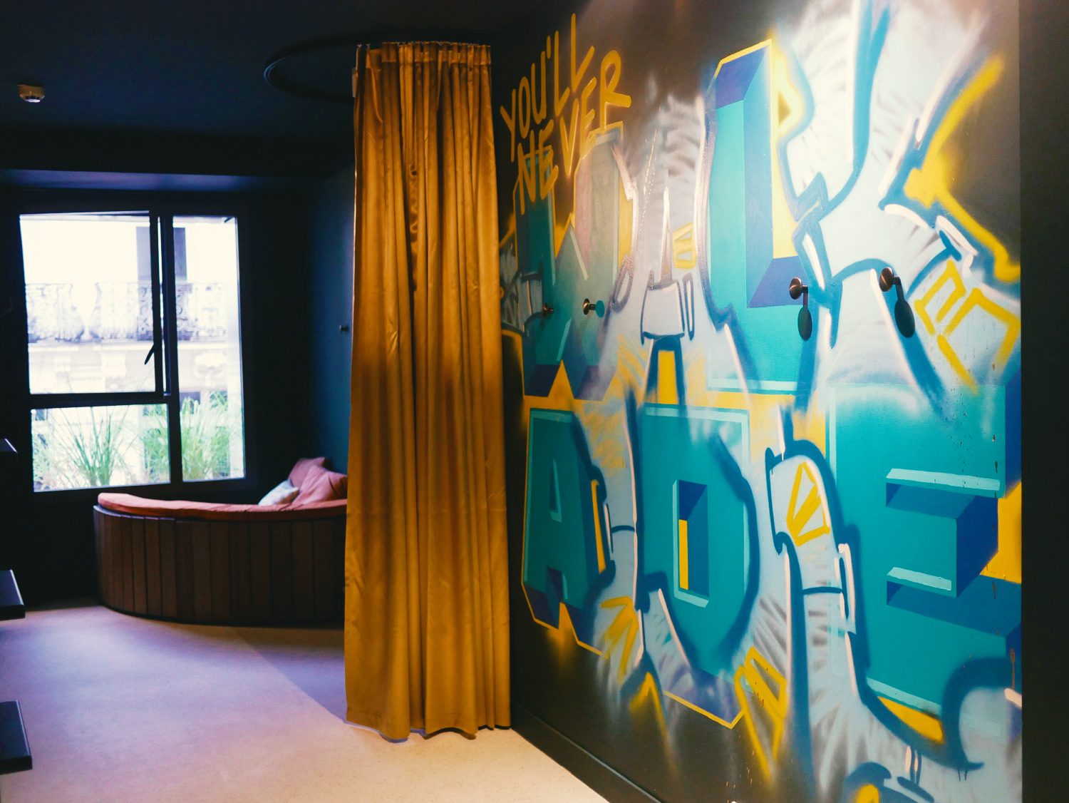 Fresque réalisée dans les espace Jo&joe hotel et auberge de jeunesse.